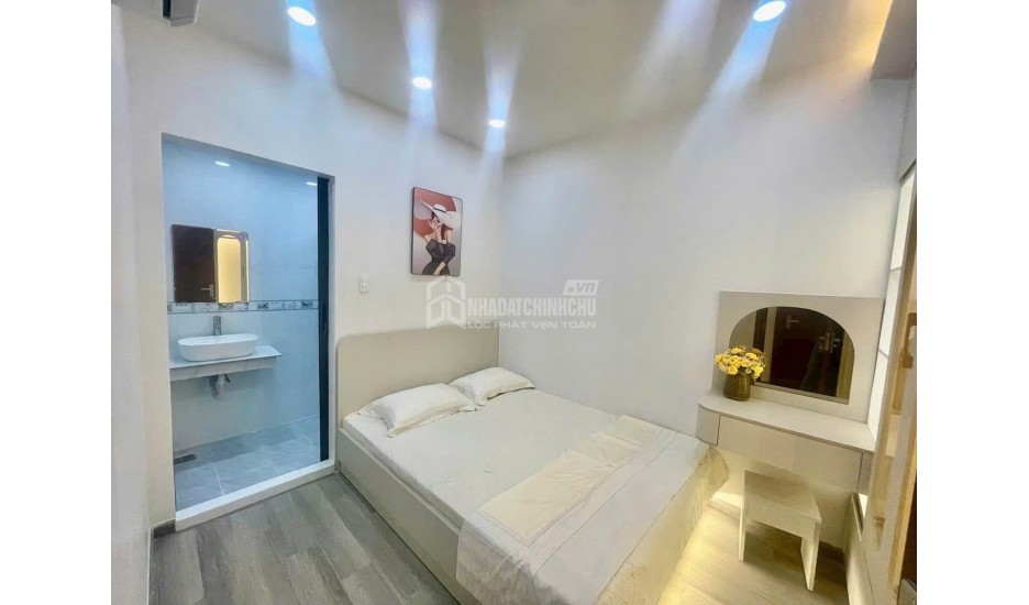 Bán nhà gần Nguyễn Thị Thập, hẻm XH, ngang 6m, 72m2, 3 tầng, giá 4,5 tỷ