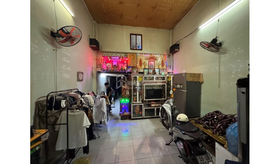 Bán nhà Cấp 4 - 1 đời chủ, Hẻm 803 Huỳnh Tấn Phát - Xe hơi đỗ cửa 64m2, XD cao tầng - 7.2 tỷ