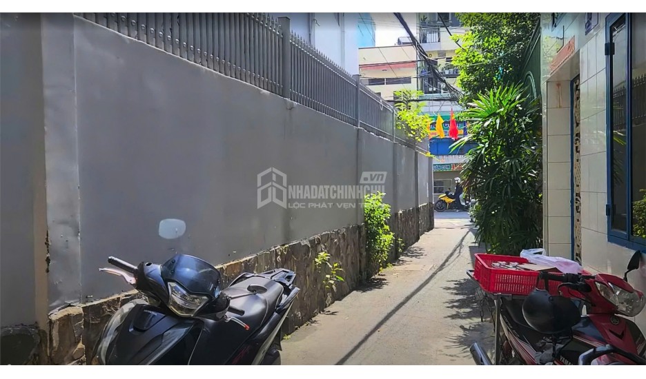 LÔ GÓC 3 MẶT TIỀN – 74M² (4,3x17M) – NHÀ CẤP 4 TIỆN XÂY MỚI – CHỈ NHỈNH 6 TỶ – 10M RA MẶT TIỀN HUỲNH KHƯƠNG AN, GÒ VẤP.