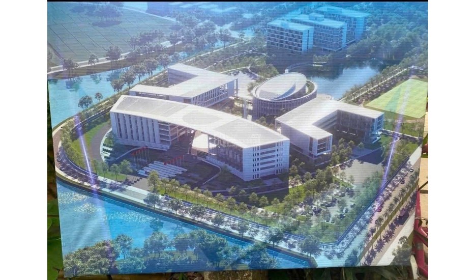 Hàng hiếm bám quốc lộ 6 sát hà đông gần cổng trường đại học