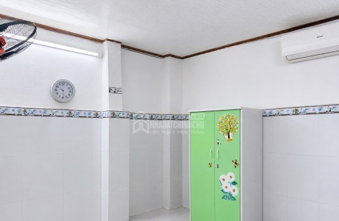 Giảm sâu còn 4ty2 bớt lộc,  nhà  58m2 ,XVNT Bình Thạnh hẻm thông D2