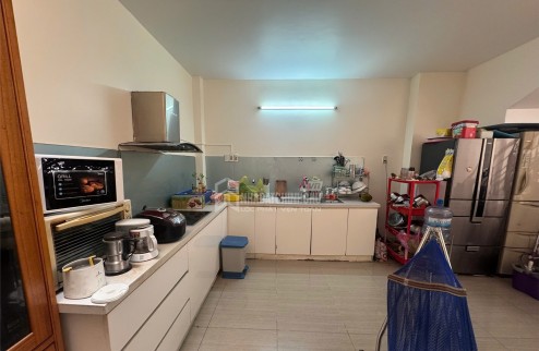 NHÀ MẶT TIỀN ĐƯỜNG 10M – 48M2 – 3 TẦNG + SÂN THƯỢNG – 3PN – 3WC – 8,8 TỶ TL – SÁT ĐH VĂN LANG, CÁCH DƯƠNG QUẢNG HÀM 100M!