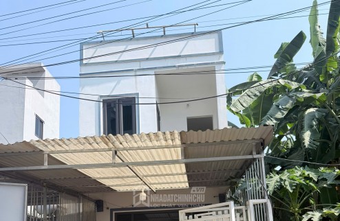Bán đất tặng nhà 2 tầng sát đại lộ, gần ĐHQG Hà Nội chỉ 4,5 tỷ!