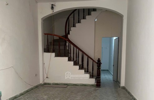 Cần cho thuê nhà 55m2 x 3 tầng ngay ngã 3 Xa La, Hà Đông